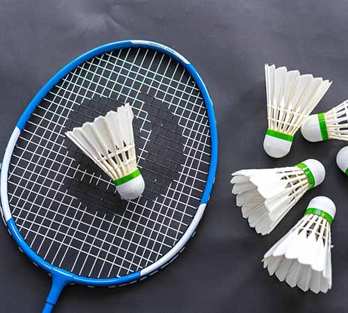 更是对两国 更是对两国