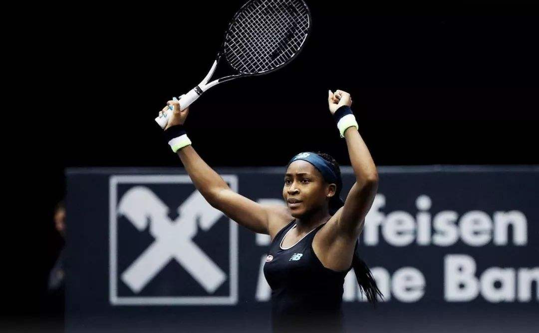 依然沉着应 依然沉着应